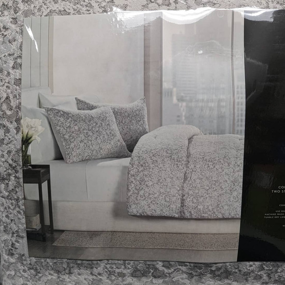 Simply Vera Vera Wang Gray Floral Impressions 3 Piece Comforter Set Full / Queen - Picture 3 of 7